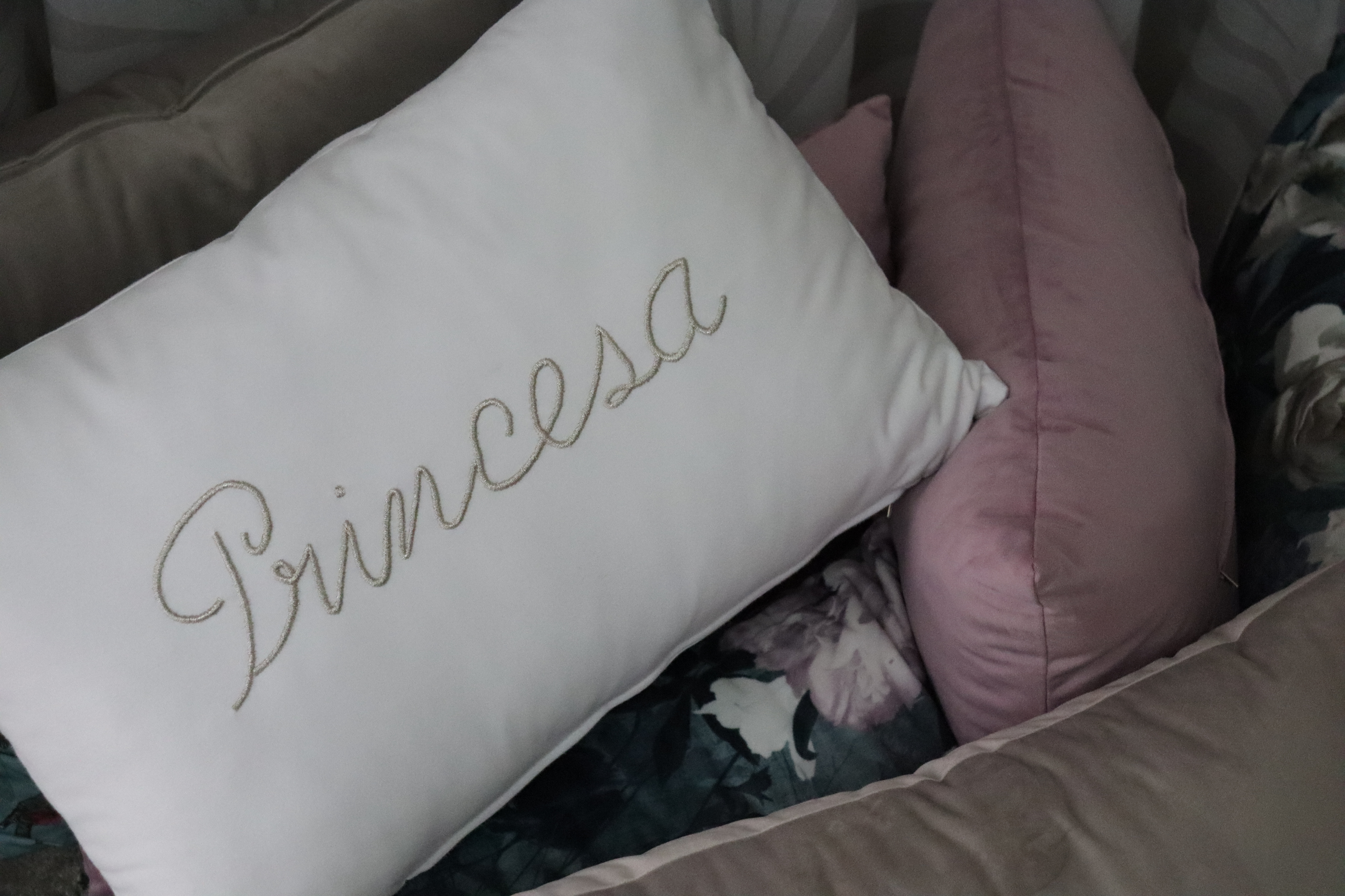 Almofadas Variadas por Medida